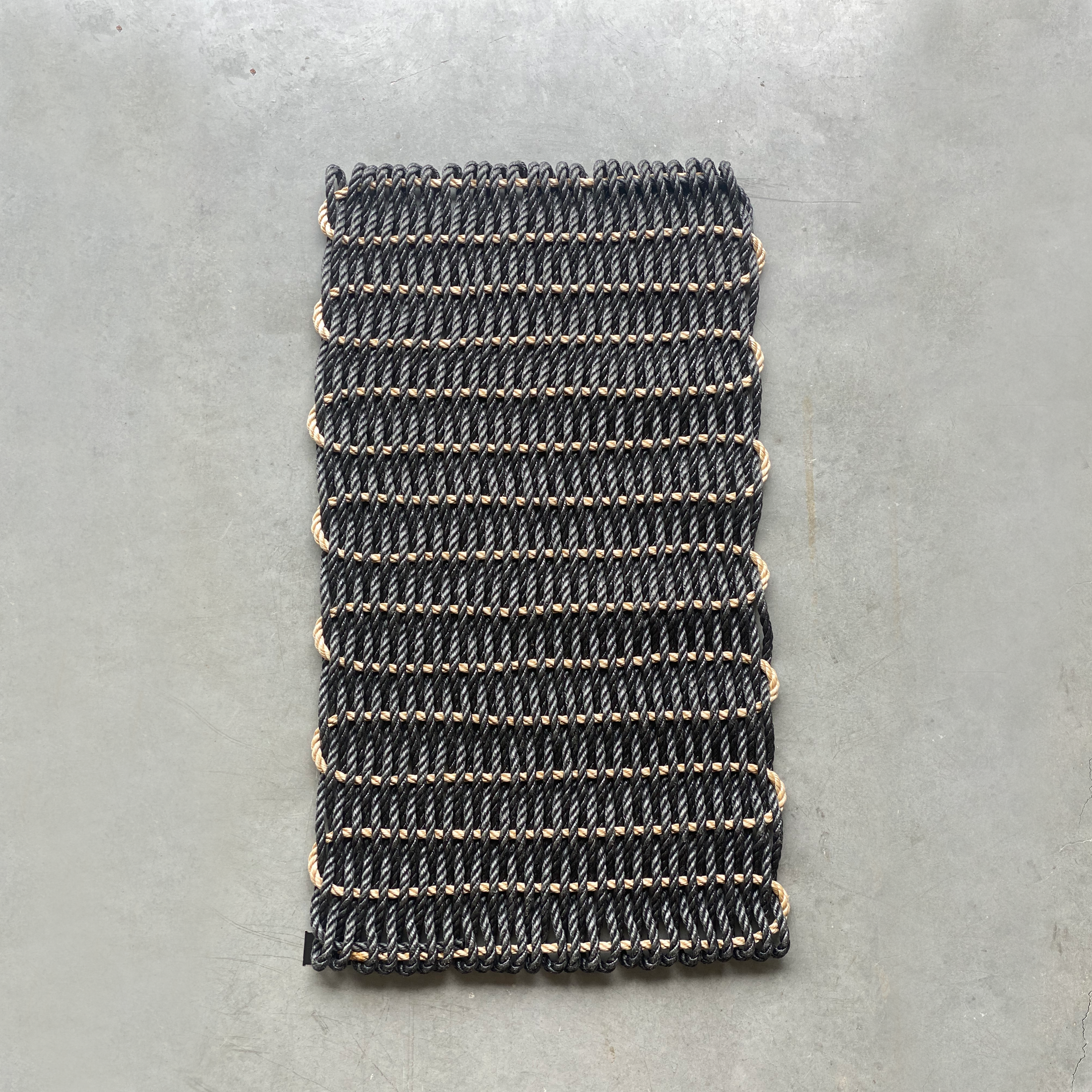 Pull-Thru - Black Sand